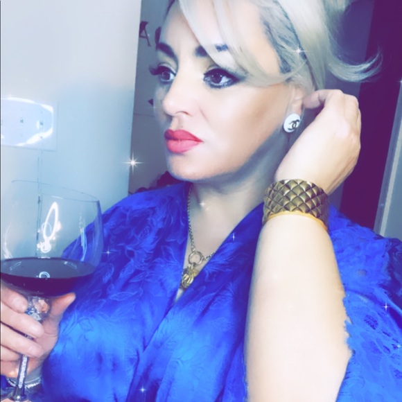 Meet your Posher, Malika - Picture 5 of 17